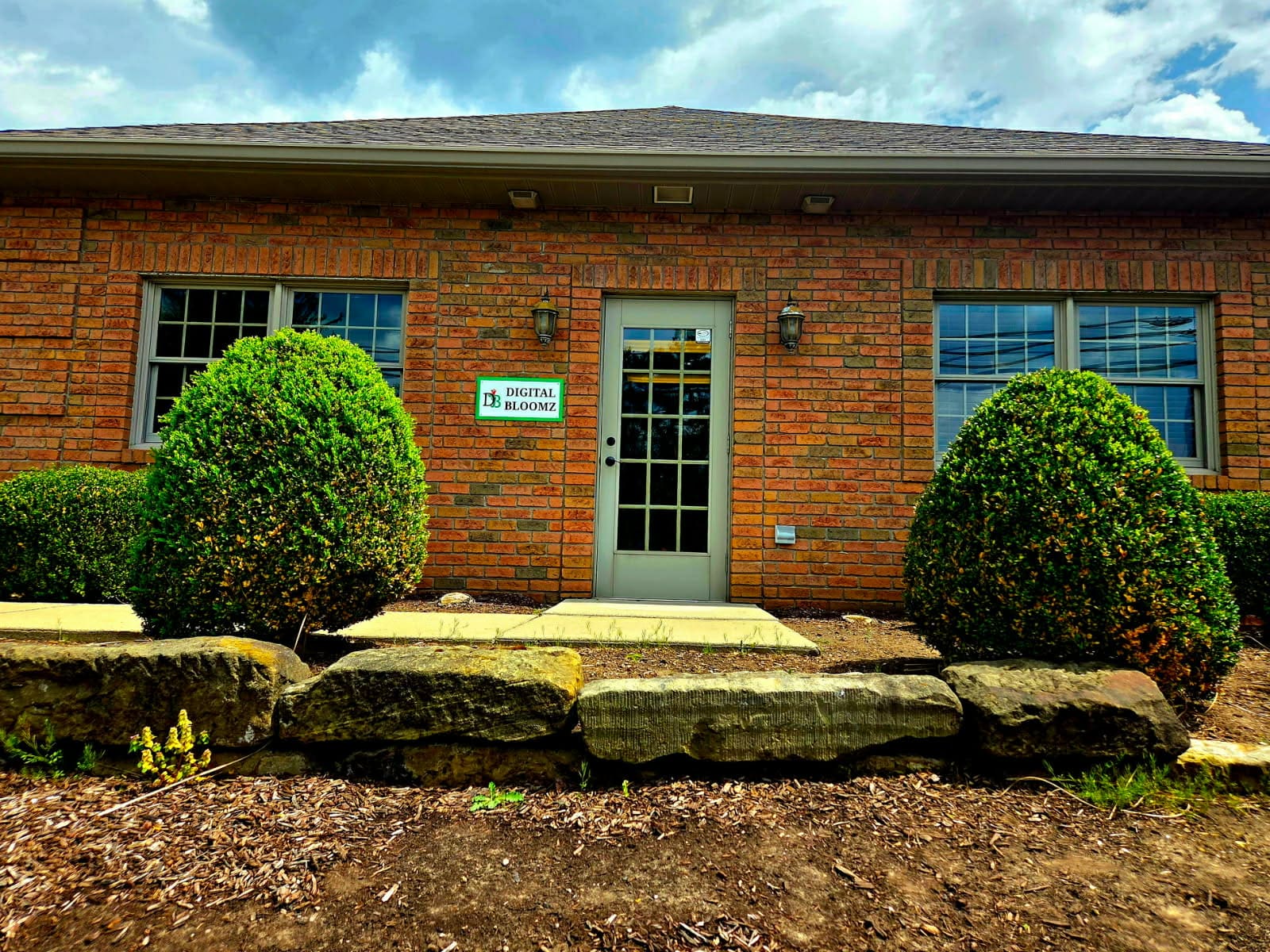 About Digital Bloomz located in Brimfield / Kent on SR 43